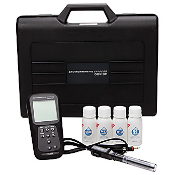 Oakton EC250 Waterproof Conductivity, TDS, Resistivity, and Salinity Handheld Meter Kit