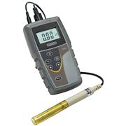 Direct connect, thin stem pH electrode (9 mm diameter)