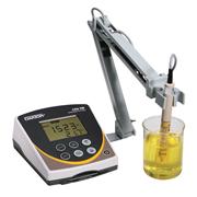 CON 700 Benchtop Meter