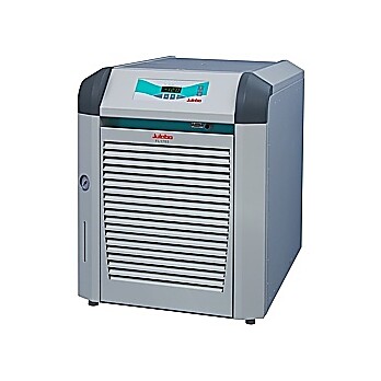 Water-cooled Chiller, 1.7kW cooling power, -20…+40 °C, 1 bar pump